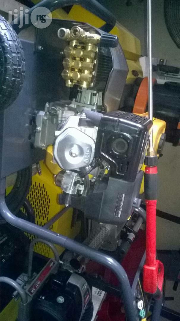 Petrol Engine Car Wash Machine.