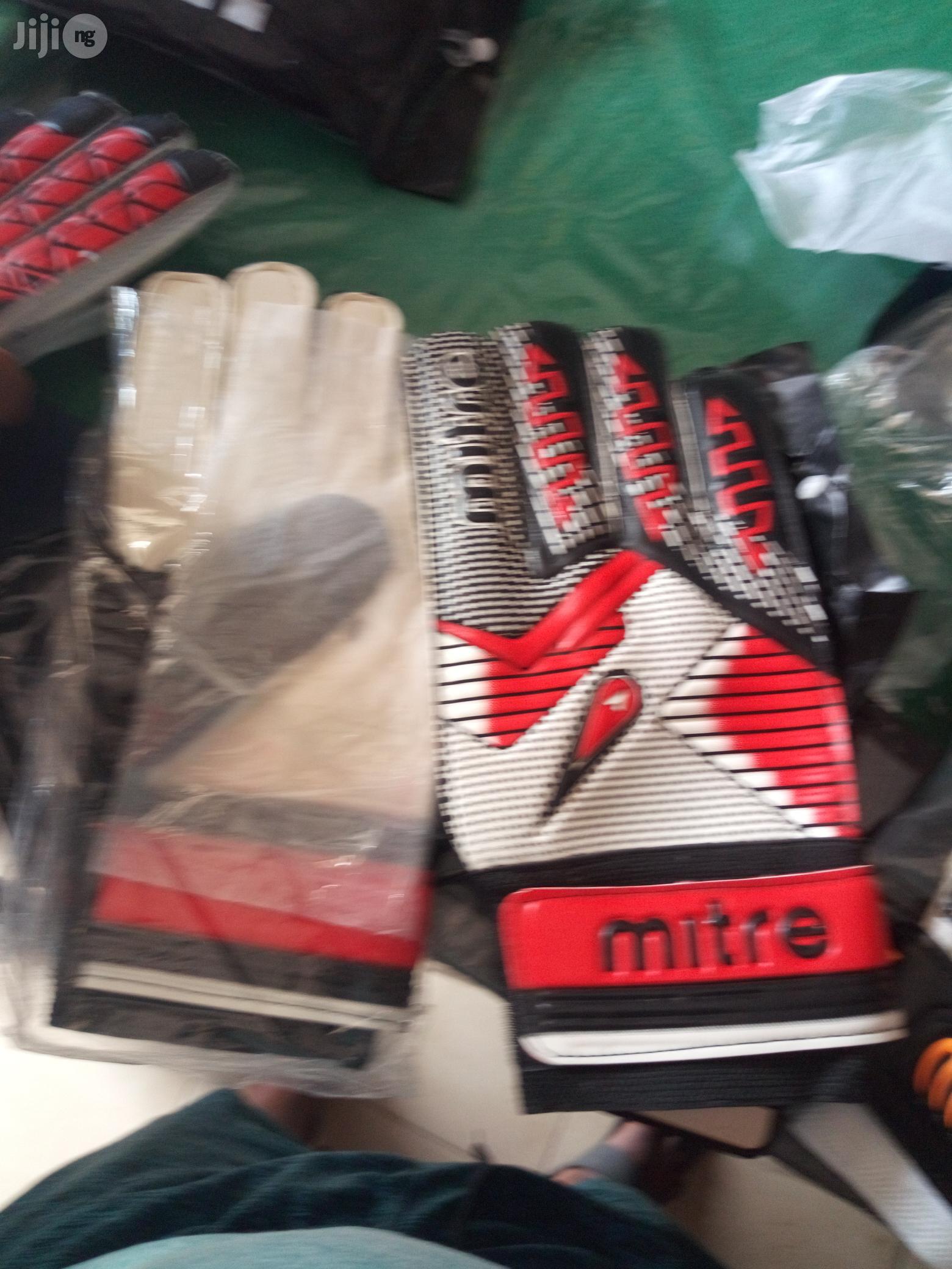 Mitre Goal Keeper's Glove