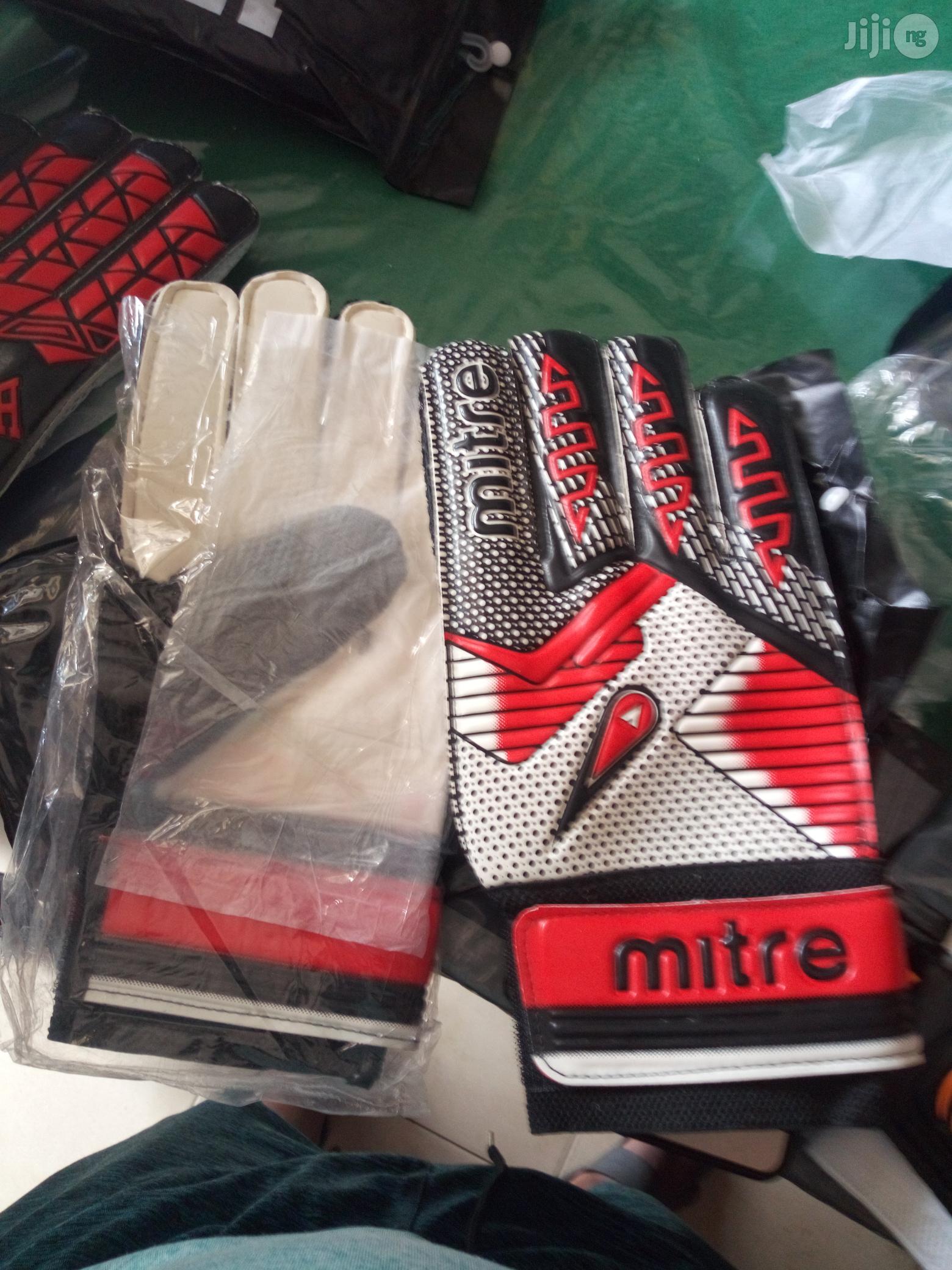 Mitre Goal Keeper's Glove