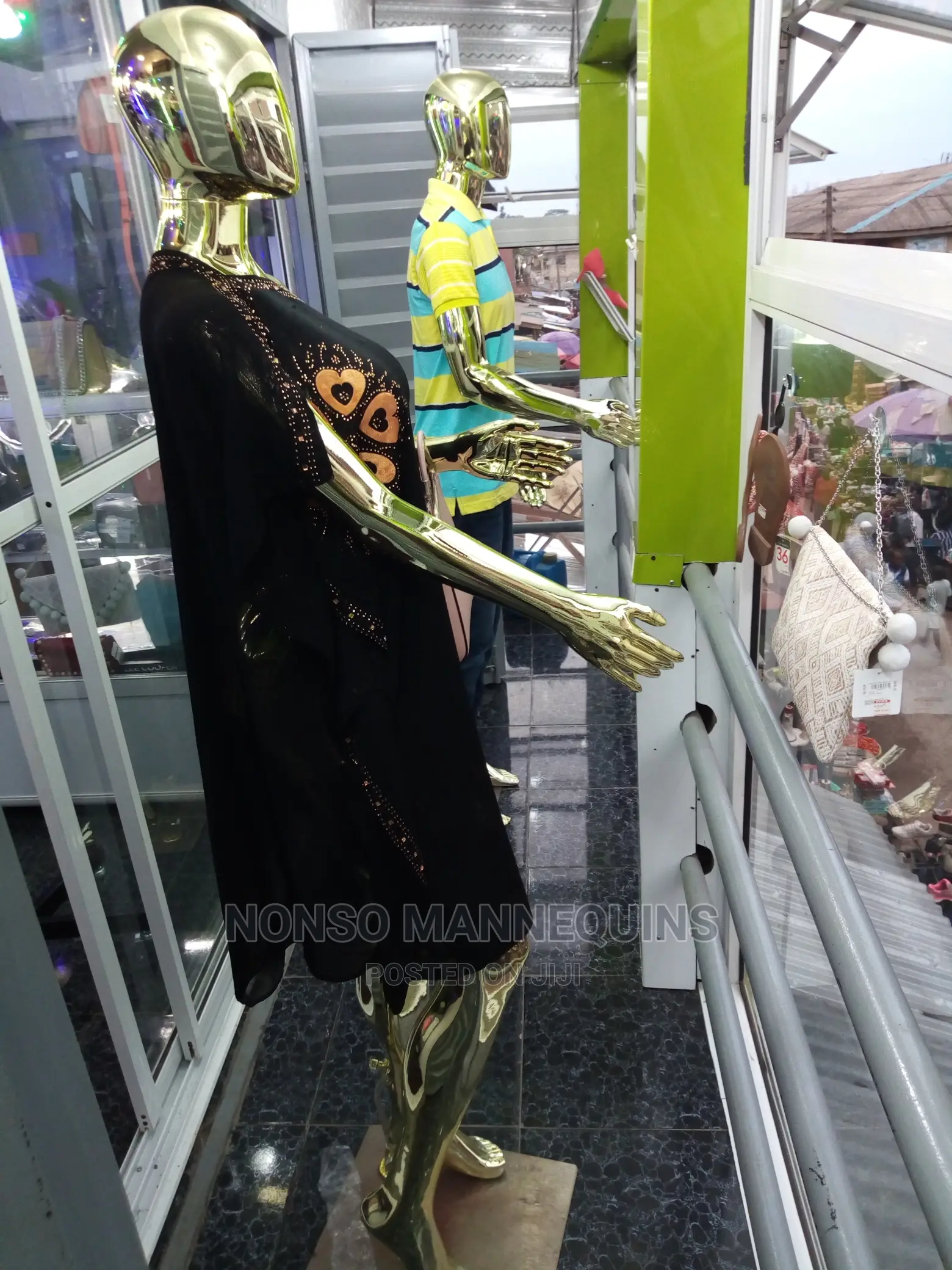 R4 Module Gold Chrome Display Mannequin
