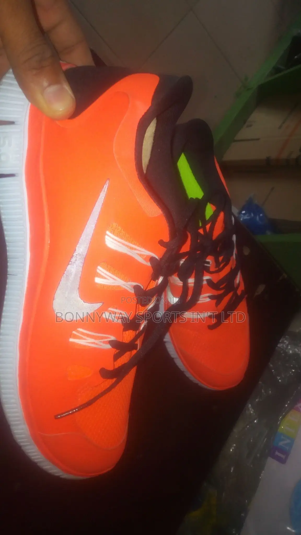 Nike Size 42 Juggling Canvas