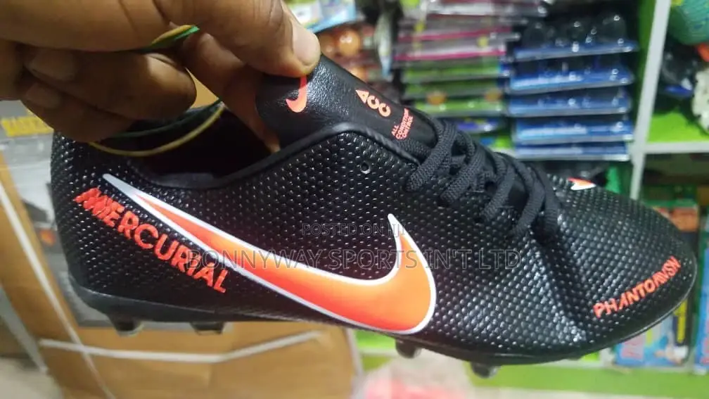 Size 41 Nike Mercurial Boot