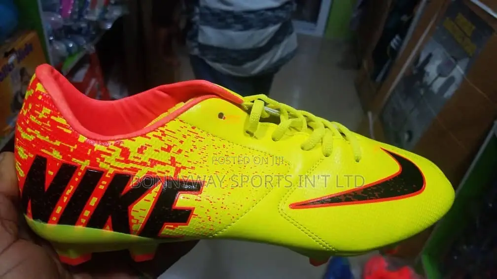 Size 43 Nike Boot