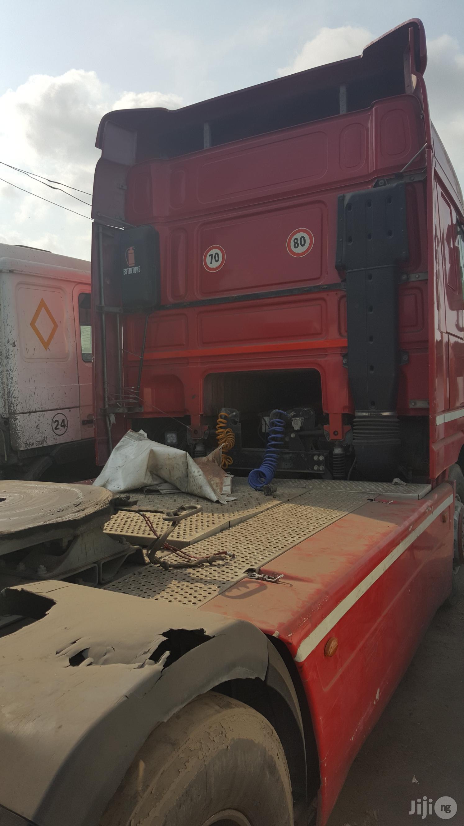 Tokunbo Daf 95XF Six Tyres Trailer Head Truck