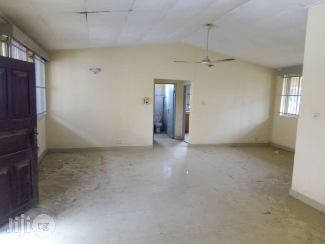 4bdrm Duplex in Amuwo-Odofin for sale