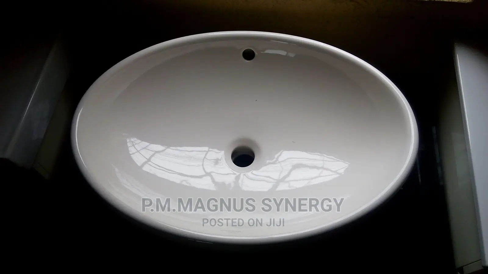 England Standard Wash Hand Basins