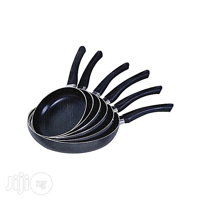 Set of Non Stick Frying Pan by 6pcs