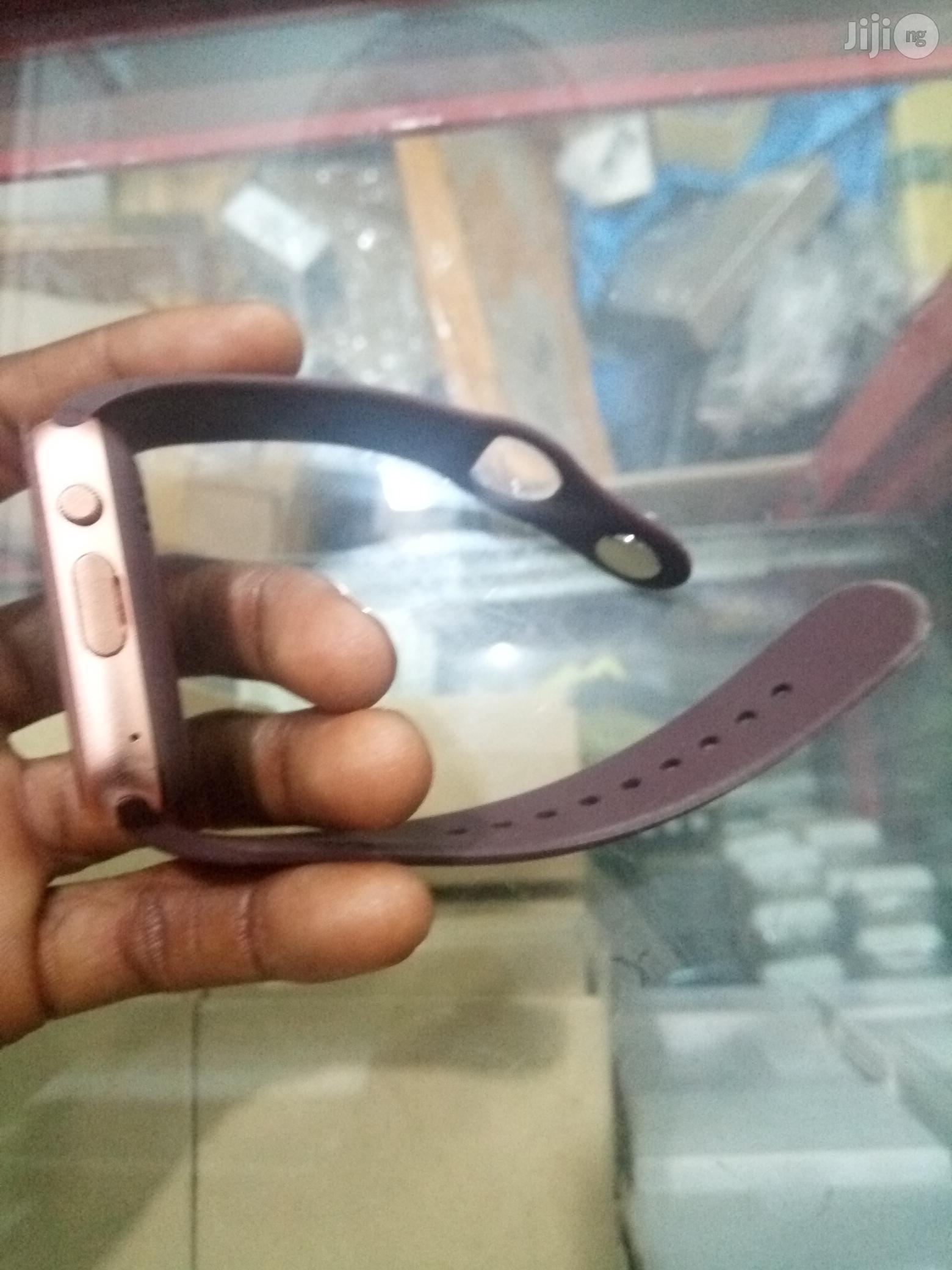 For Sale New Bluetooth Smart Phone Watch