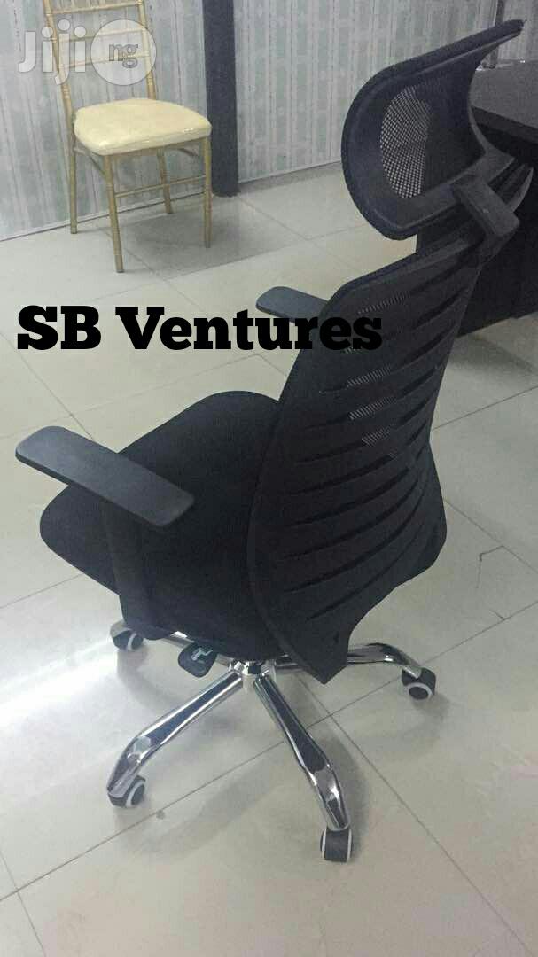 Quality Executive Mesh Swivel Ergonomic Office Chair.