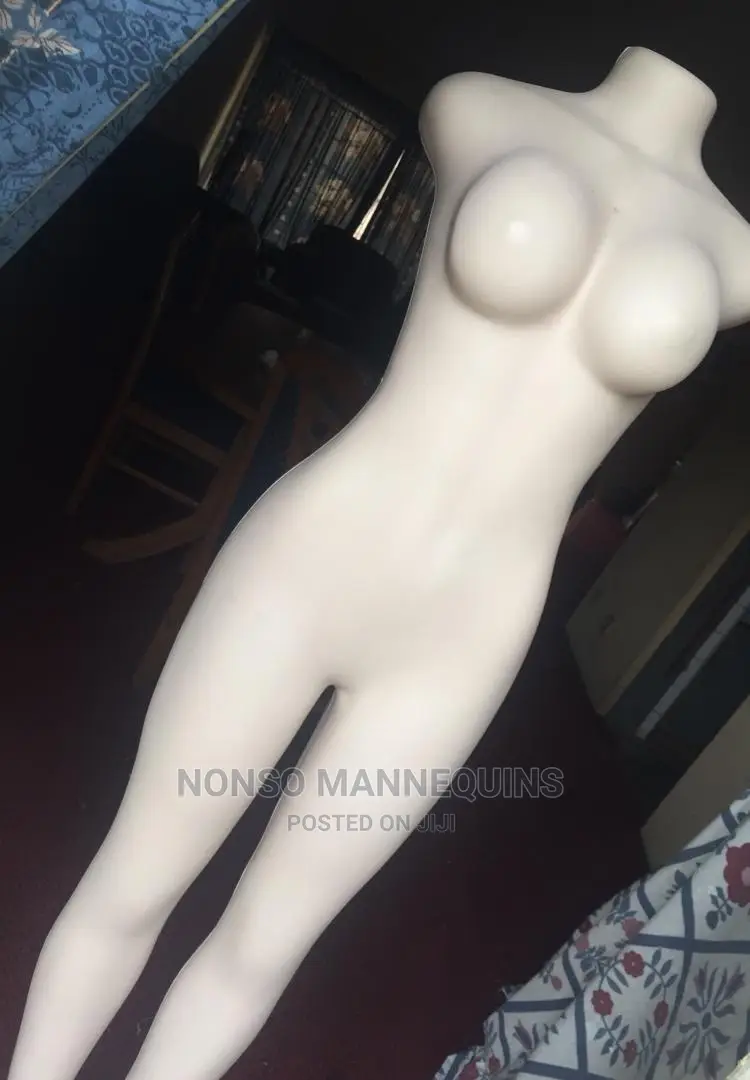 Big BUM BUM Headless and Armless Female Mannequin