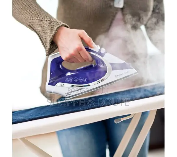 RUSSELL HOBBS Freedom 23300 Cordless Steam Iron