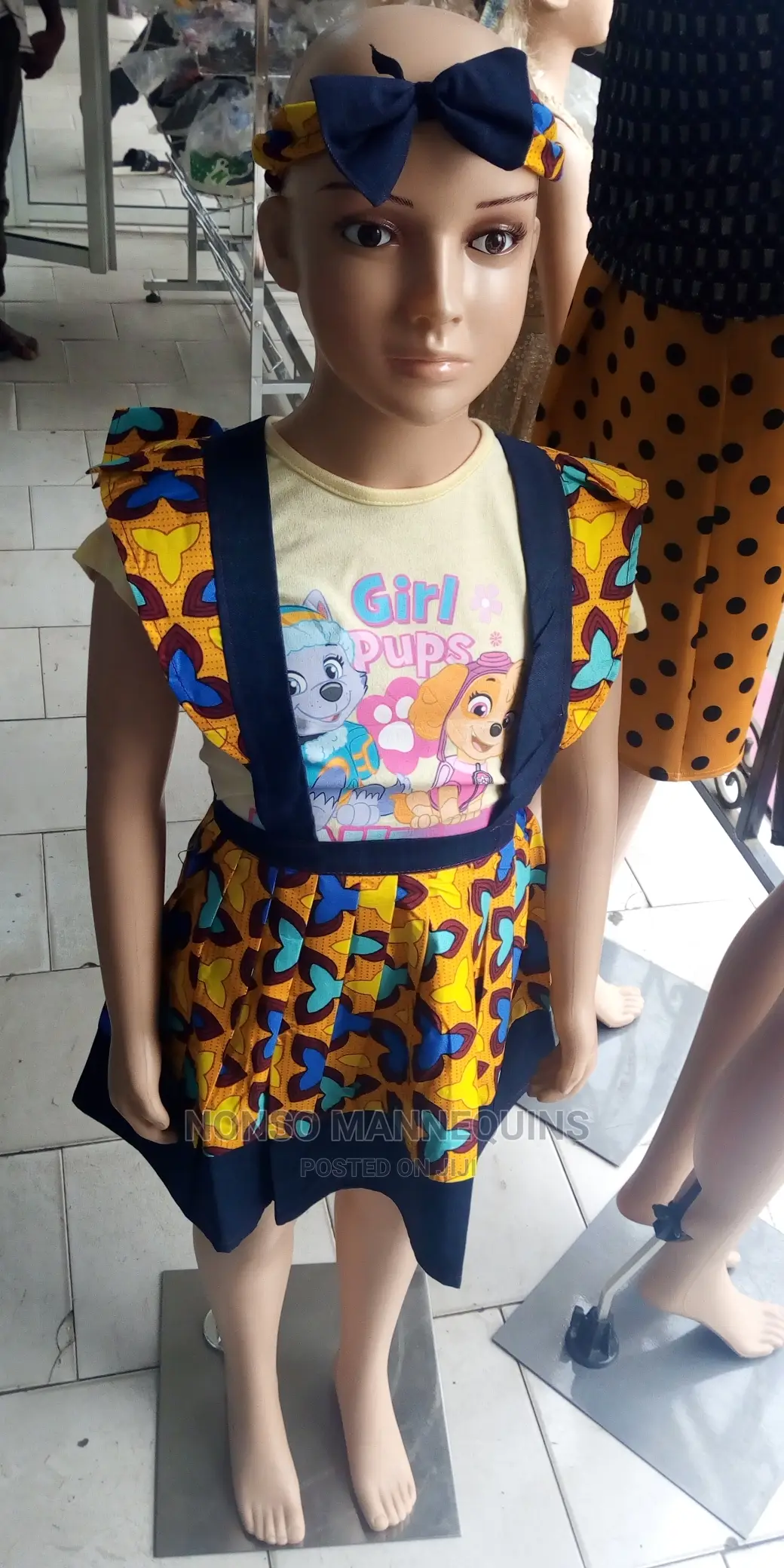 Sc2 Kid Mannequin for Displaying Male and Female Kid Wears.