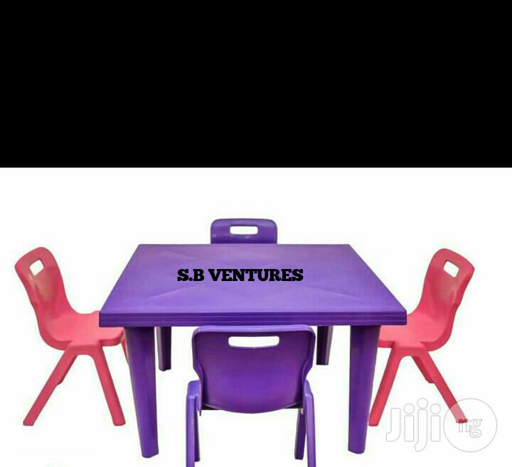 Children Table Together With 6pcs Chairs