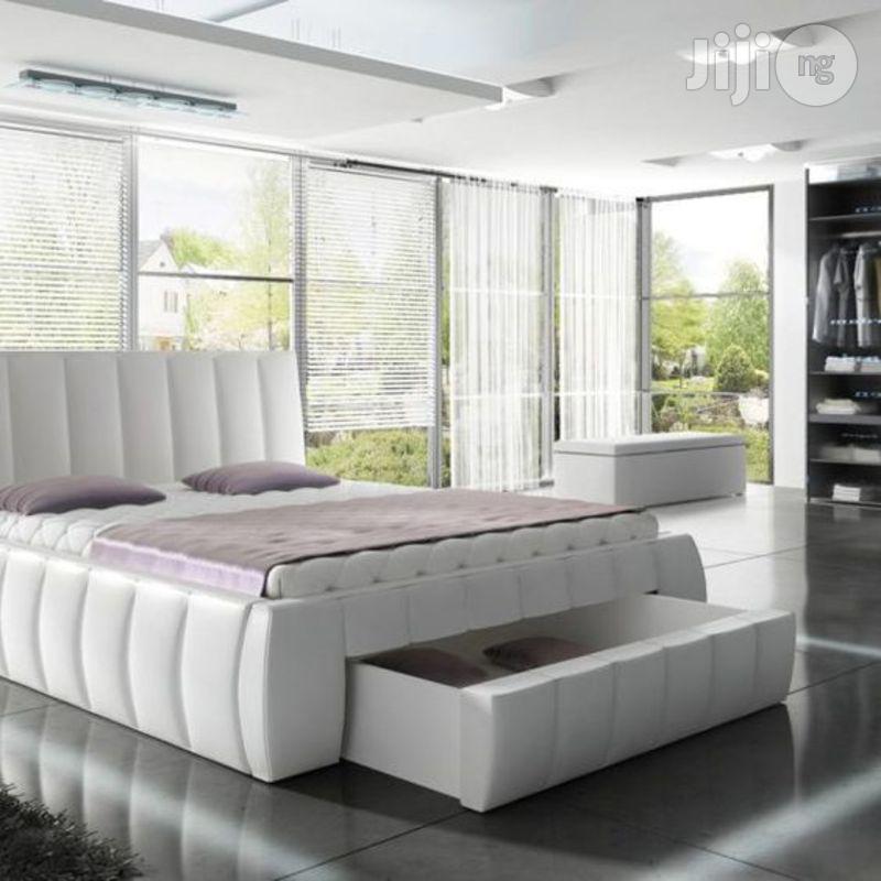 Roma Upholstered Bed 4.5 by 6(Reference: Fx246)