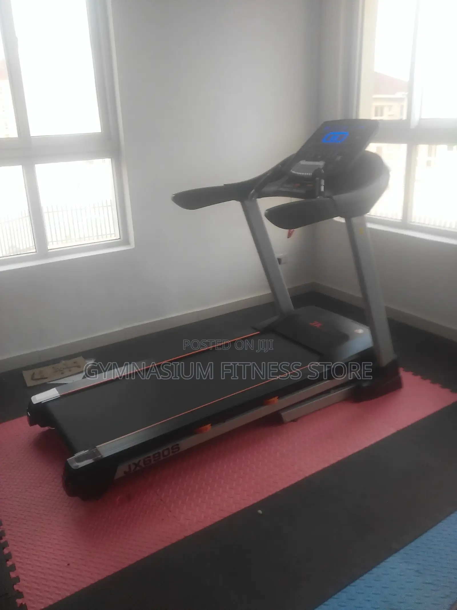 3hp Treadmill With Music And Incline