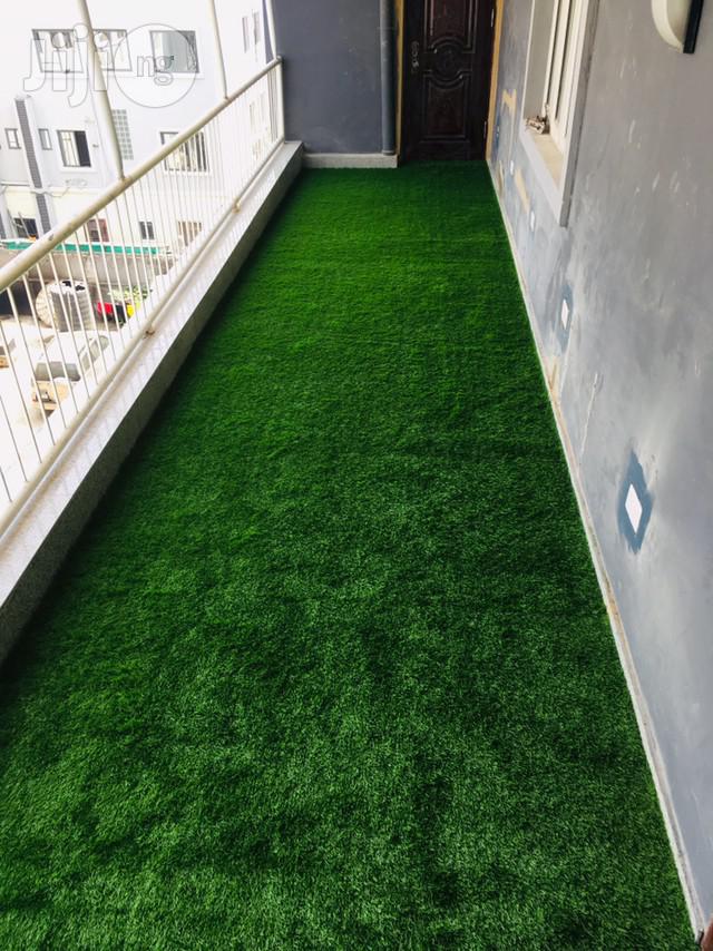 Use Artificial Green Grass Rugs for Walkway