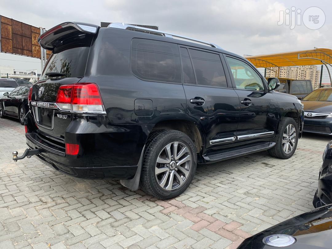 Toyota Land Cruiser 2016 Black