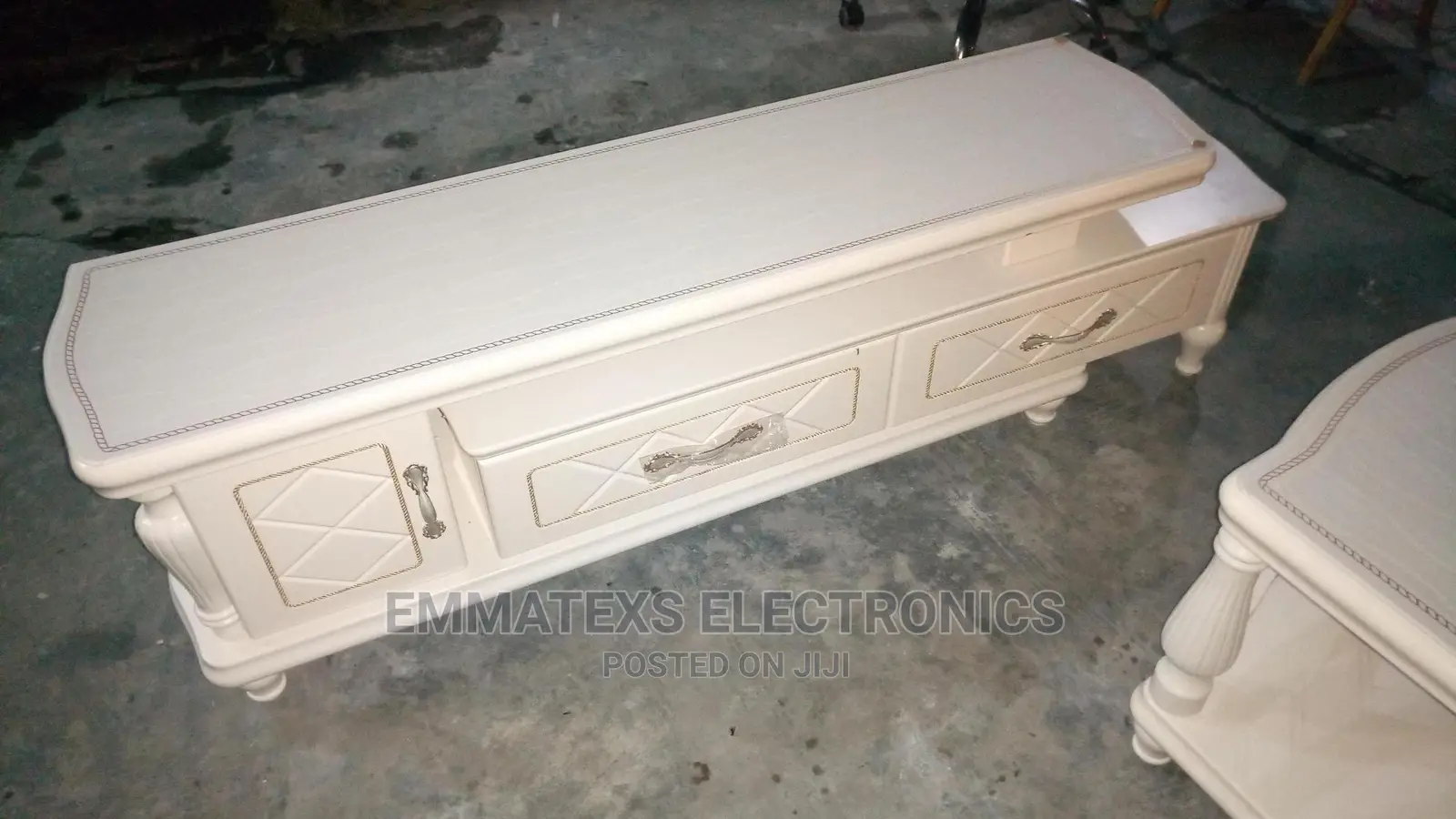 Royal Tv Stand and Center Table
