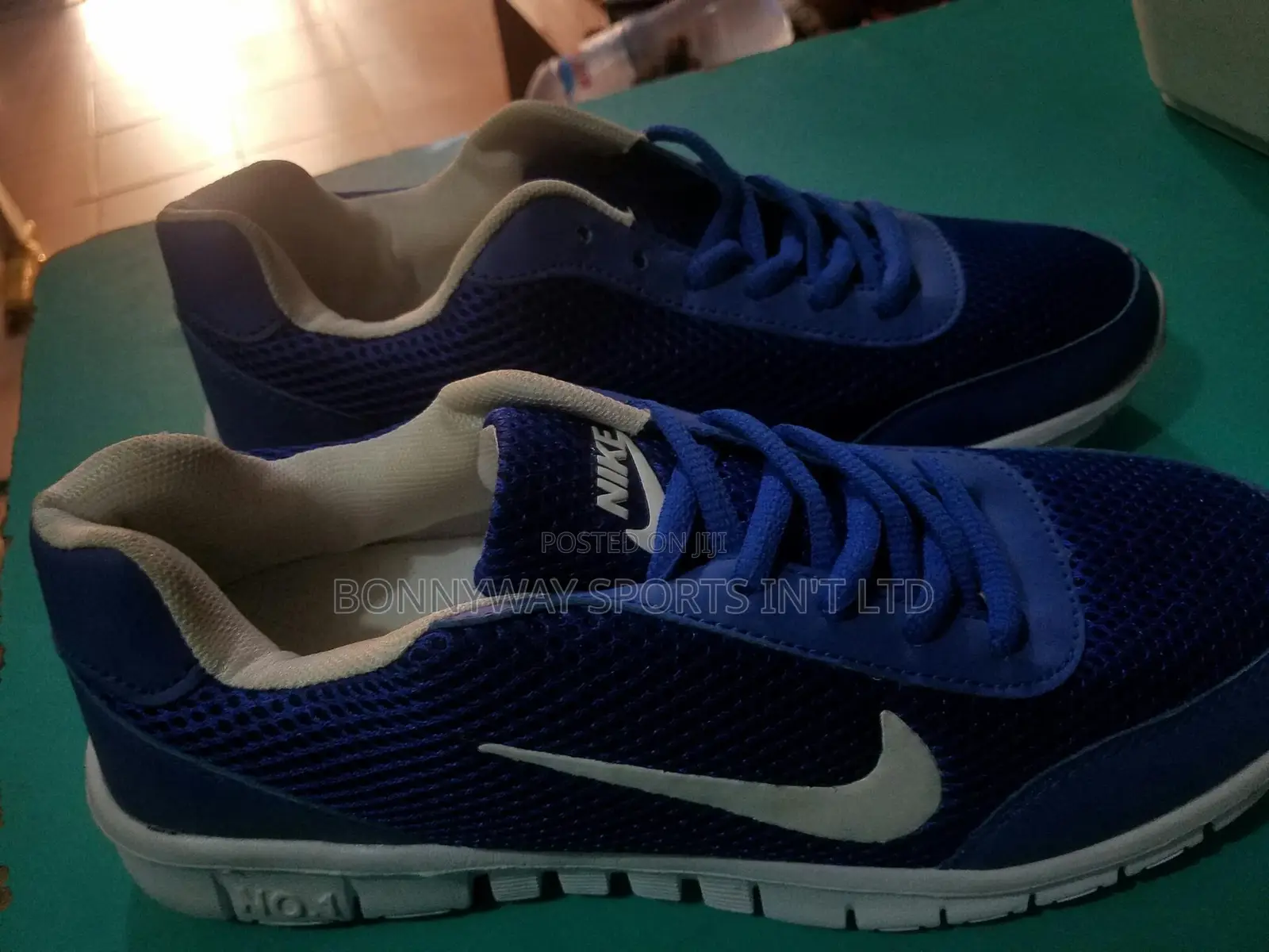 Nike Size 42 Jugging Sports Canvas