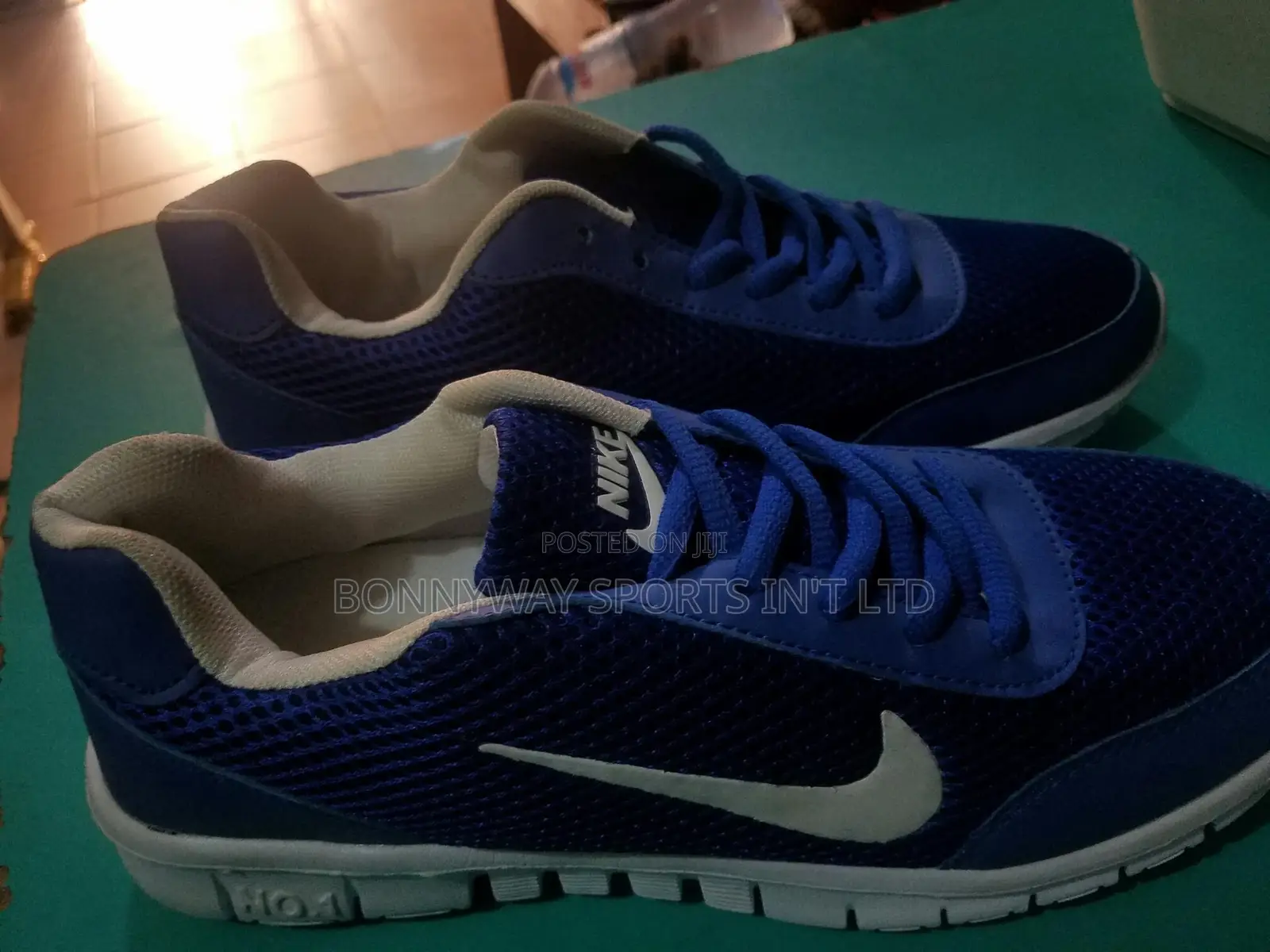Nike Size 42 Jugging Sports Canvas
