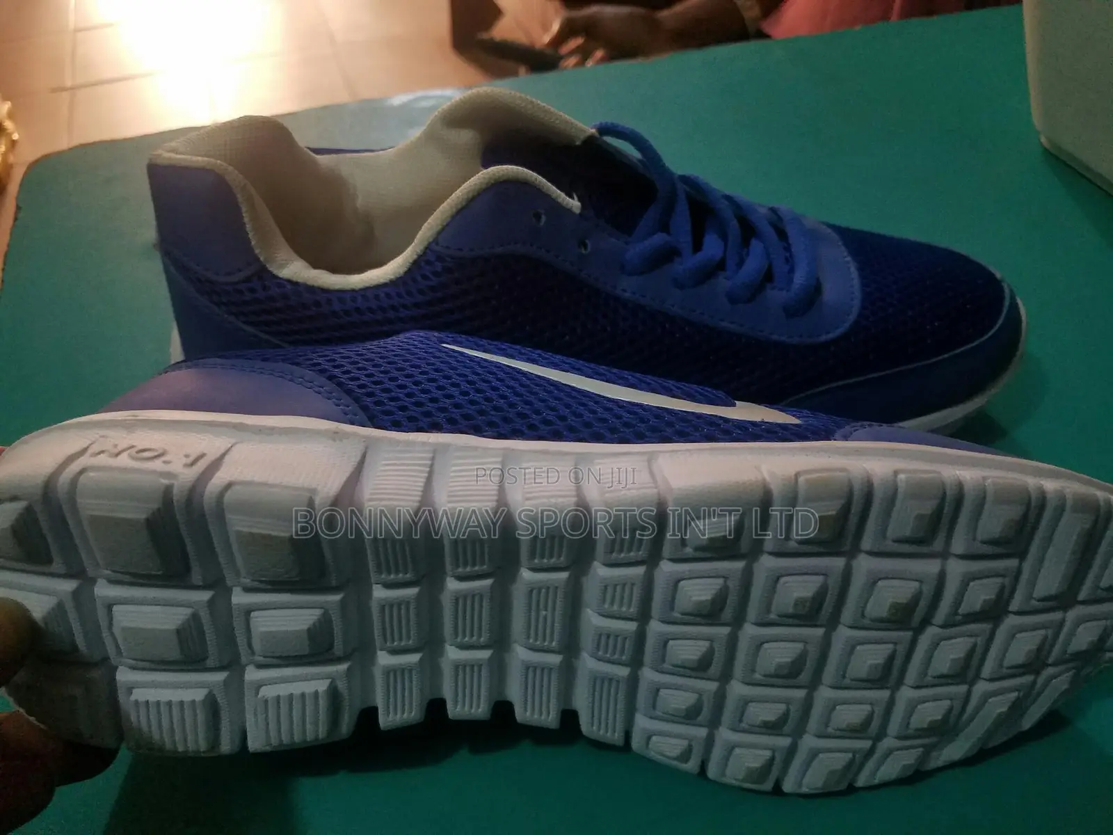 Nike Size 42 Jugging Sports Canvas