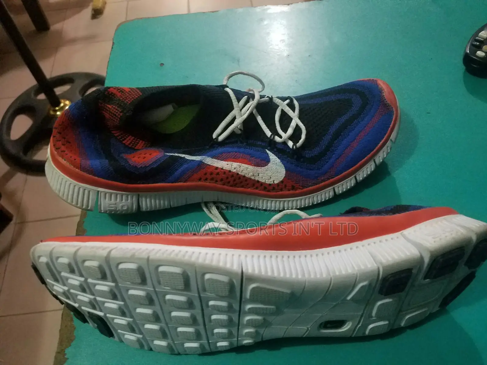 Nike Brand-new Jugging Canvas (Size 45)