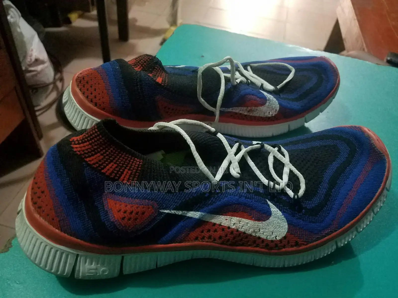 Nike Brand-new Jugging Canvas (Size 45)