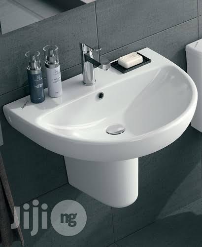 Twyford Wall Hung Basin