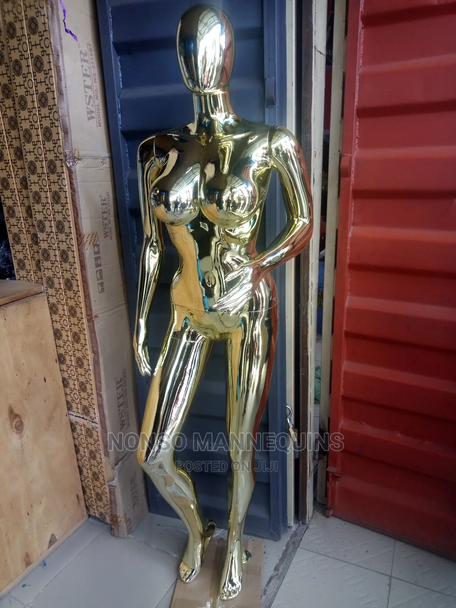 Big and Medium Breast Gold Chrome Female Display Mannequin