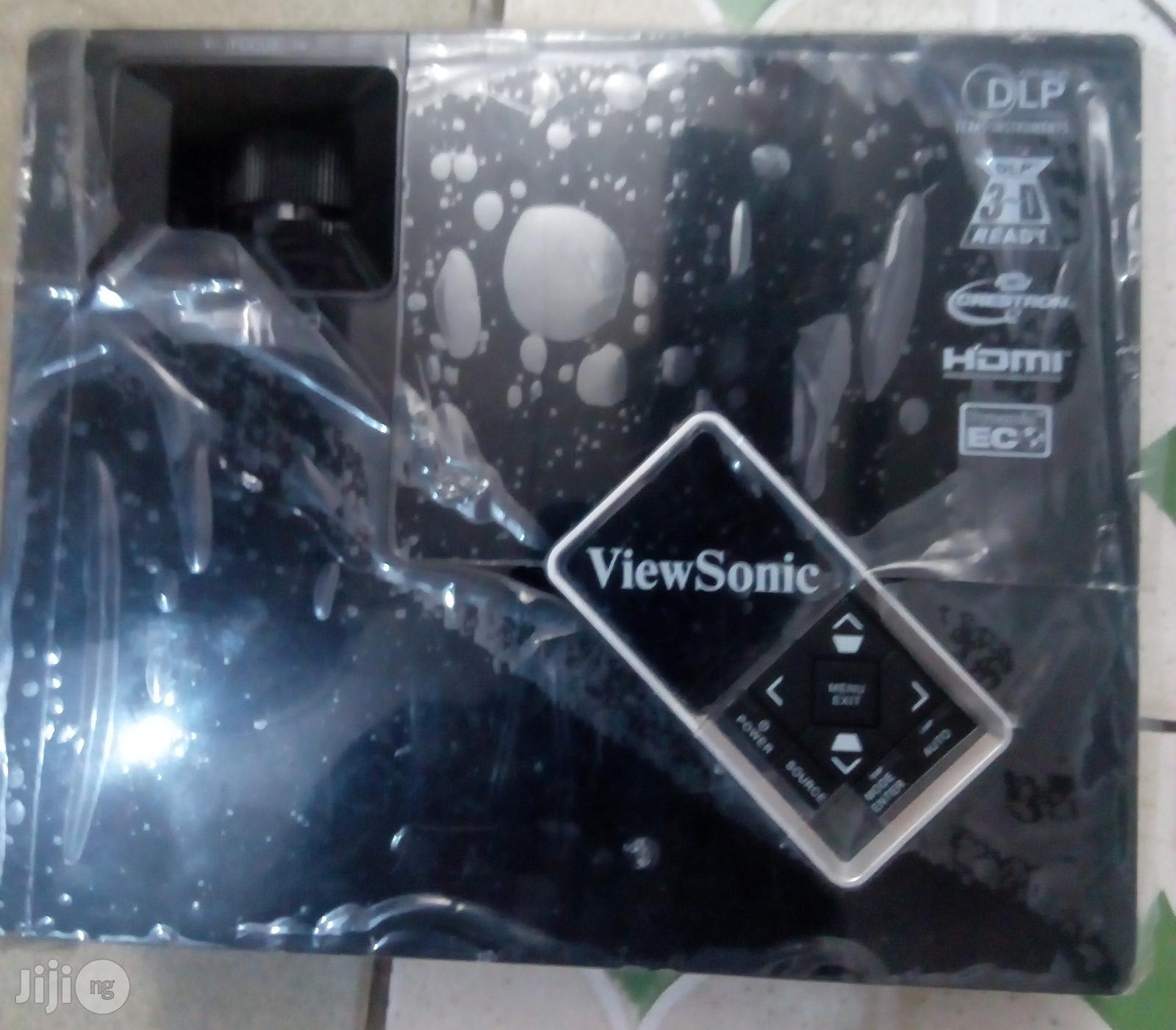 Viewsonic 3000 Ansi Lumens Brightness DLP Projector