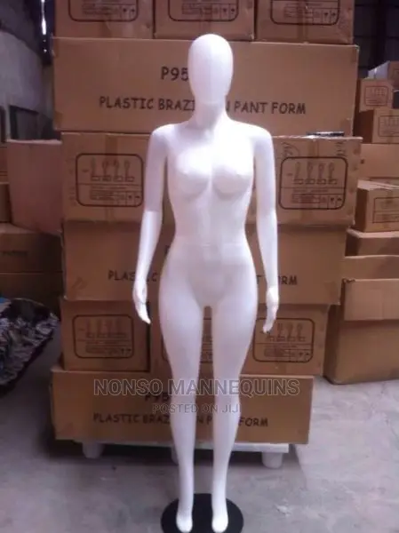 Female Plastic Fibere Full Body Display Mannequins