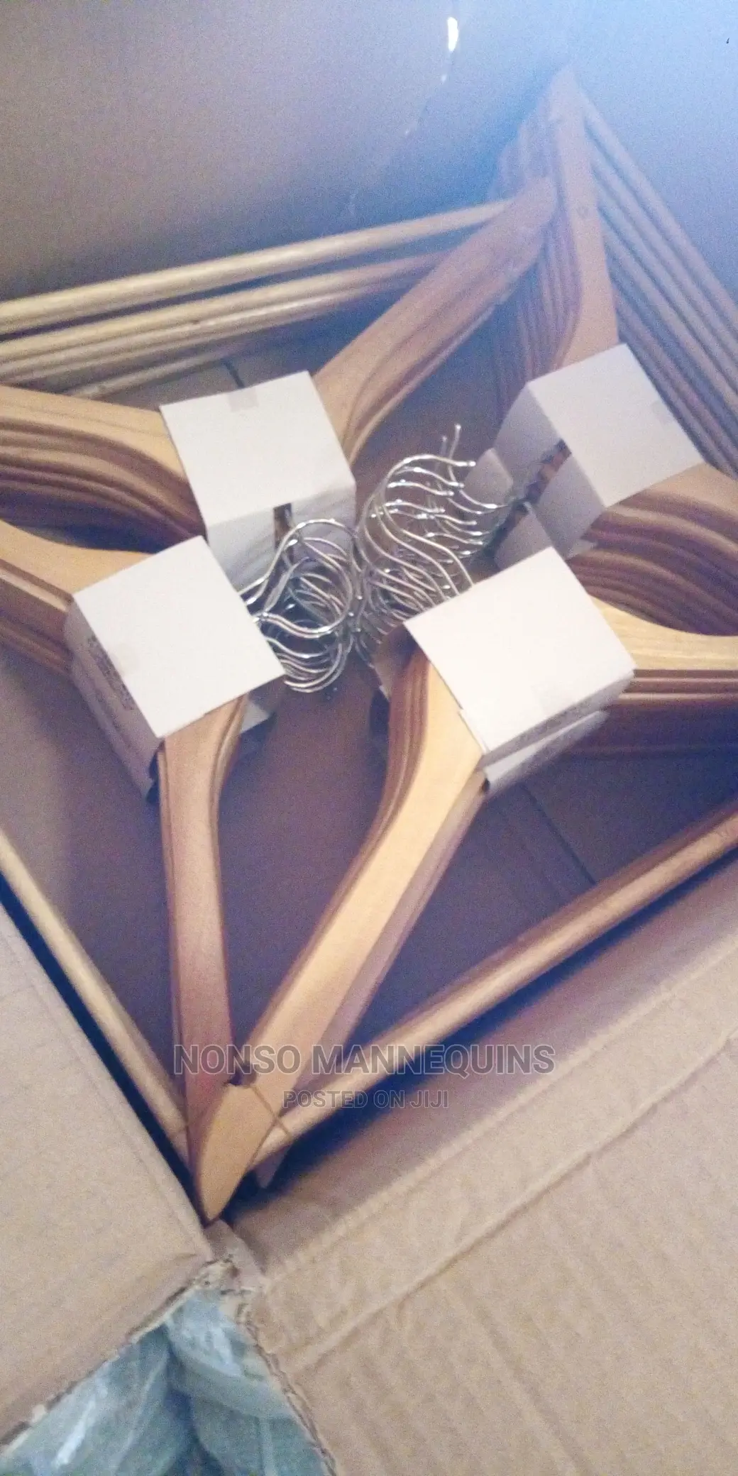 High Quality Wooden Clothes Hanger