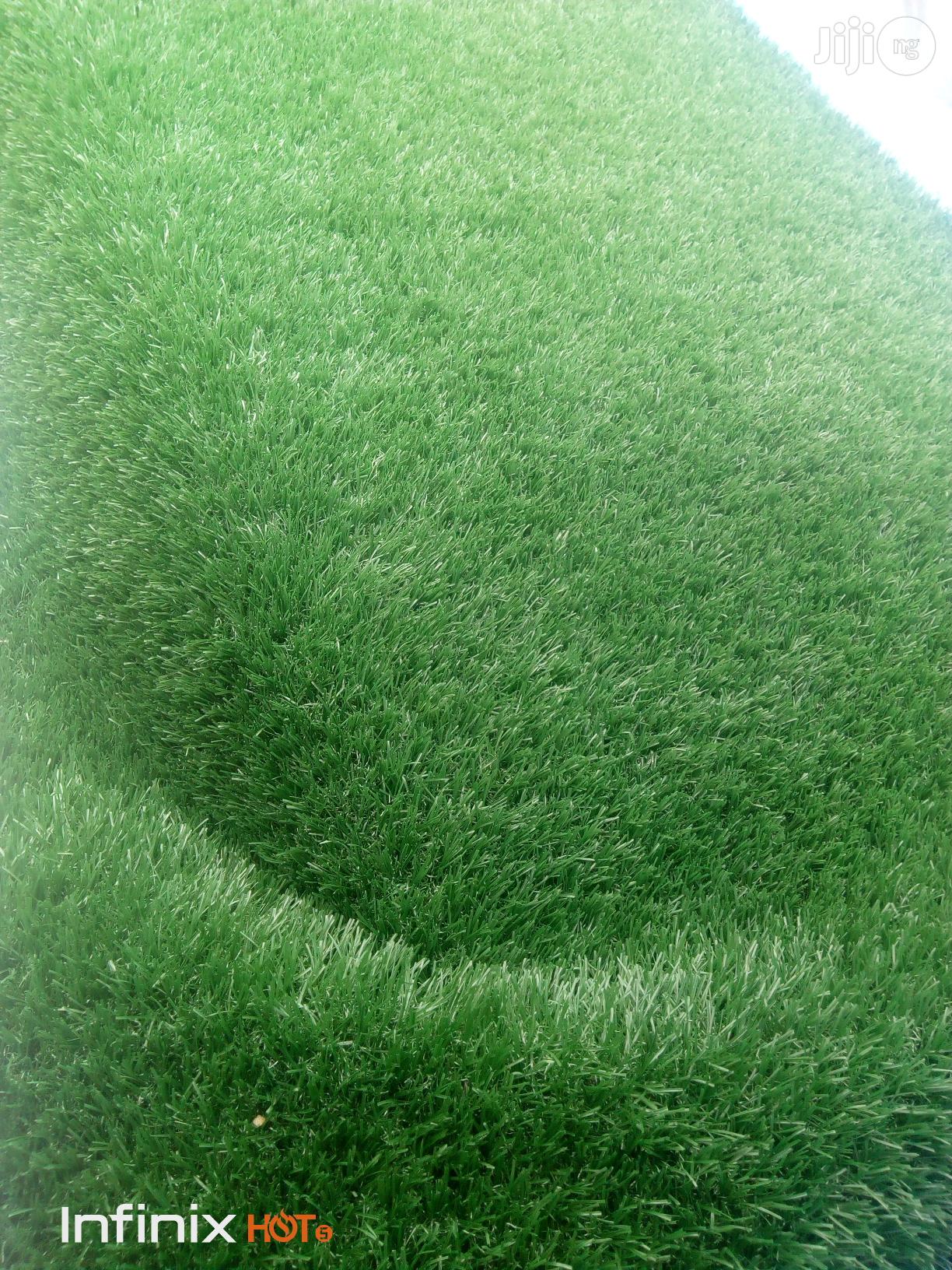 New High Quality Soft Outdoor Artifical/Carpet Grass