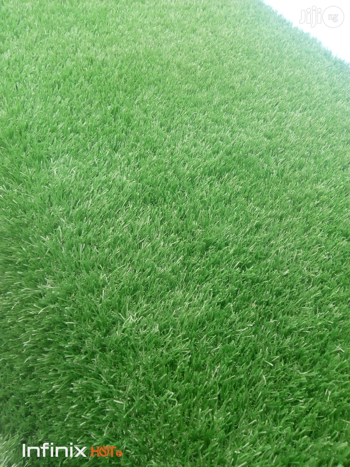 New High Quality Soft Outdoor Artifical/Carpet Grass