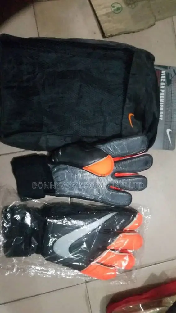 Nike Proffesional Goalkeeper Gloves