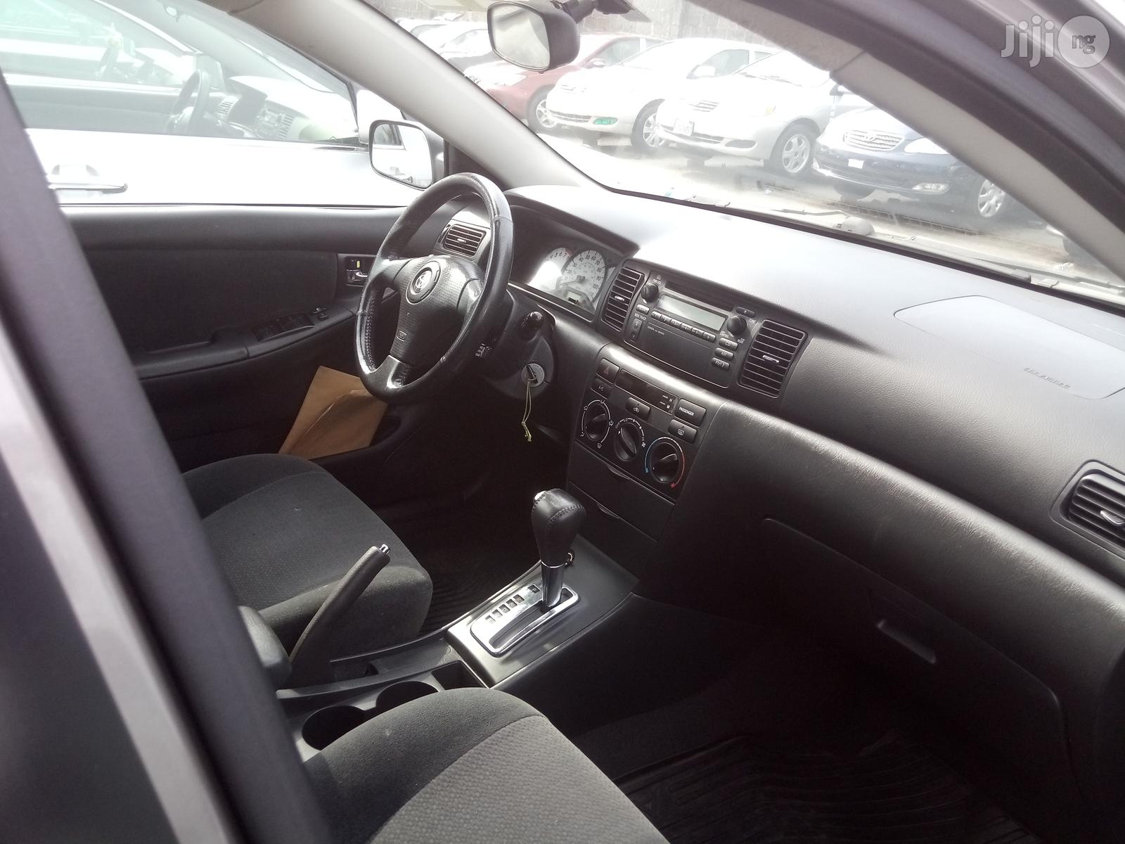 Toyota Corolla S 2004 Gray