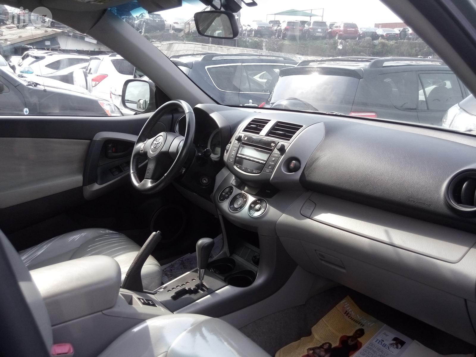 Toyota RAV4 Limited V6 2008 Gray