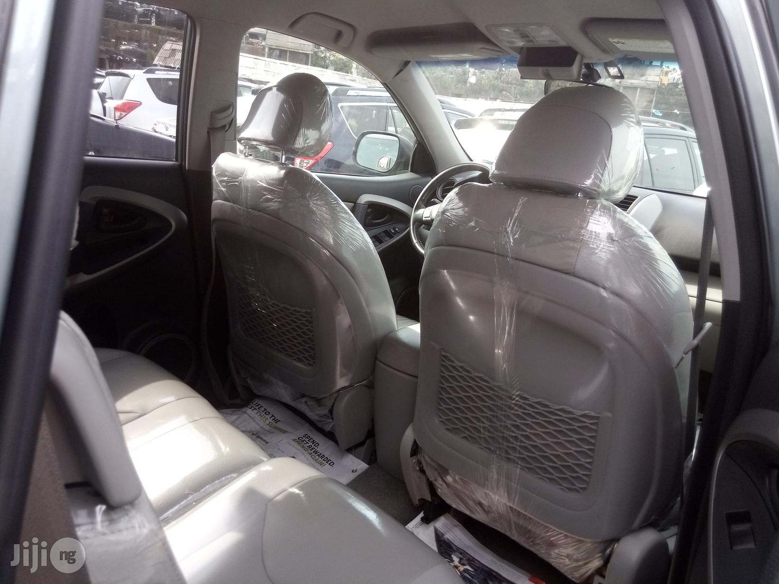 Toyota RAV4 Limited V6 2008 Gray