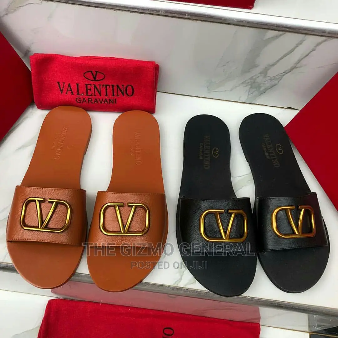 Valentino Garavani Cowhide Slide With Go Logo Detail