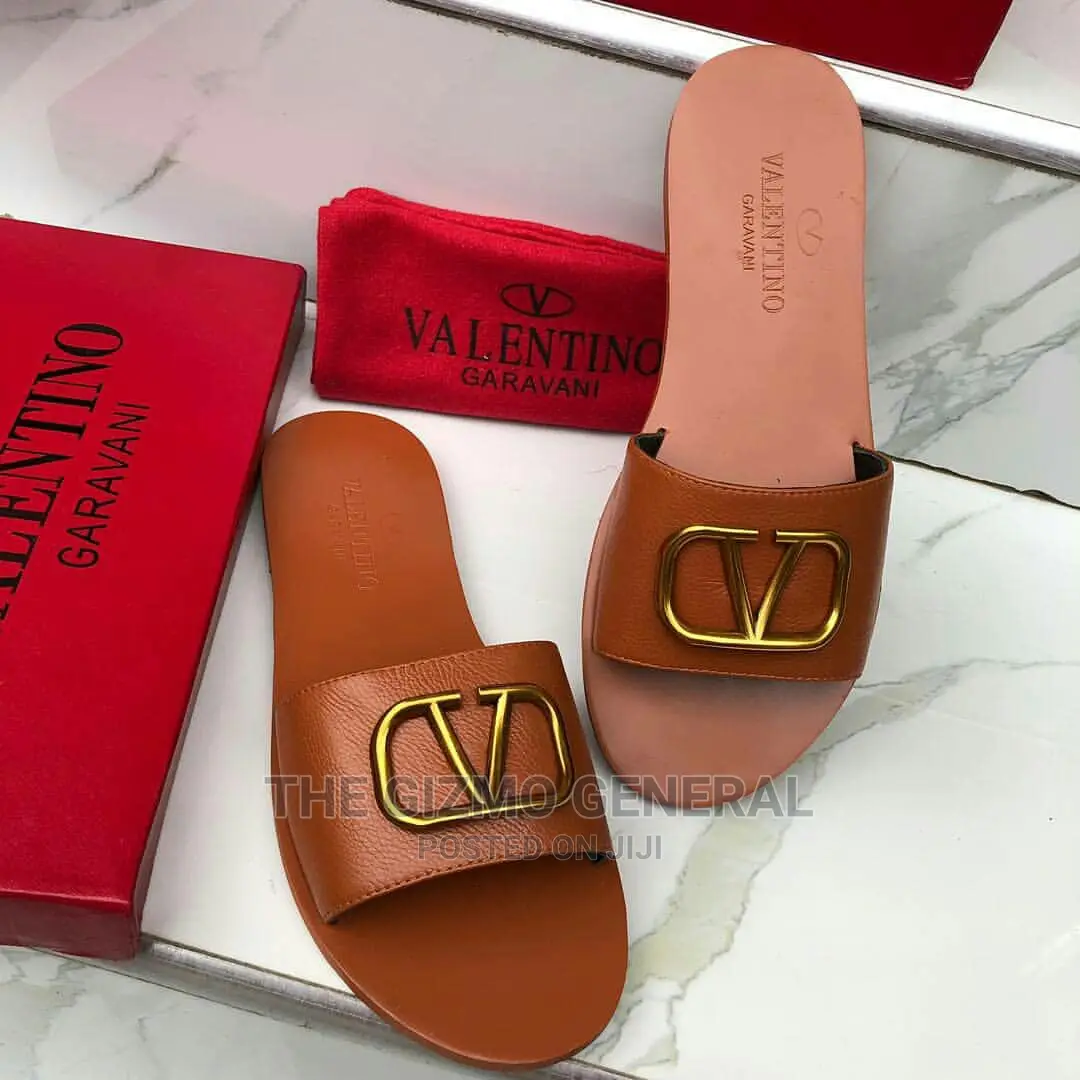 Valentino Garavani Cowhide Slide With Go Logo Detail