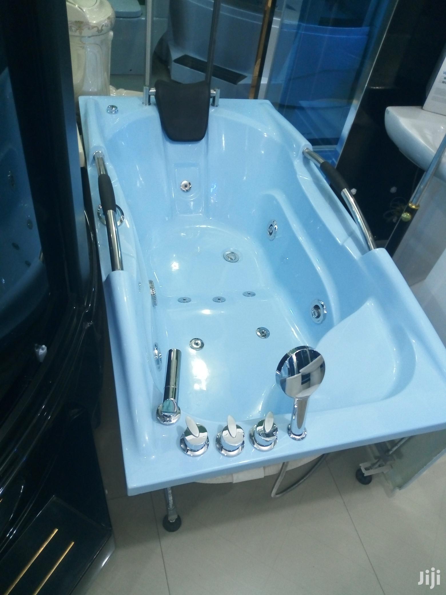 Blue Colored Single Jacuzzi