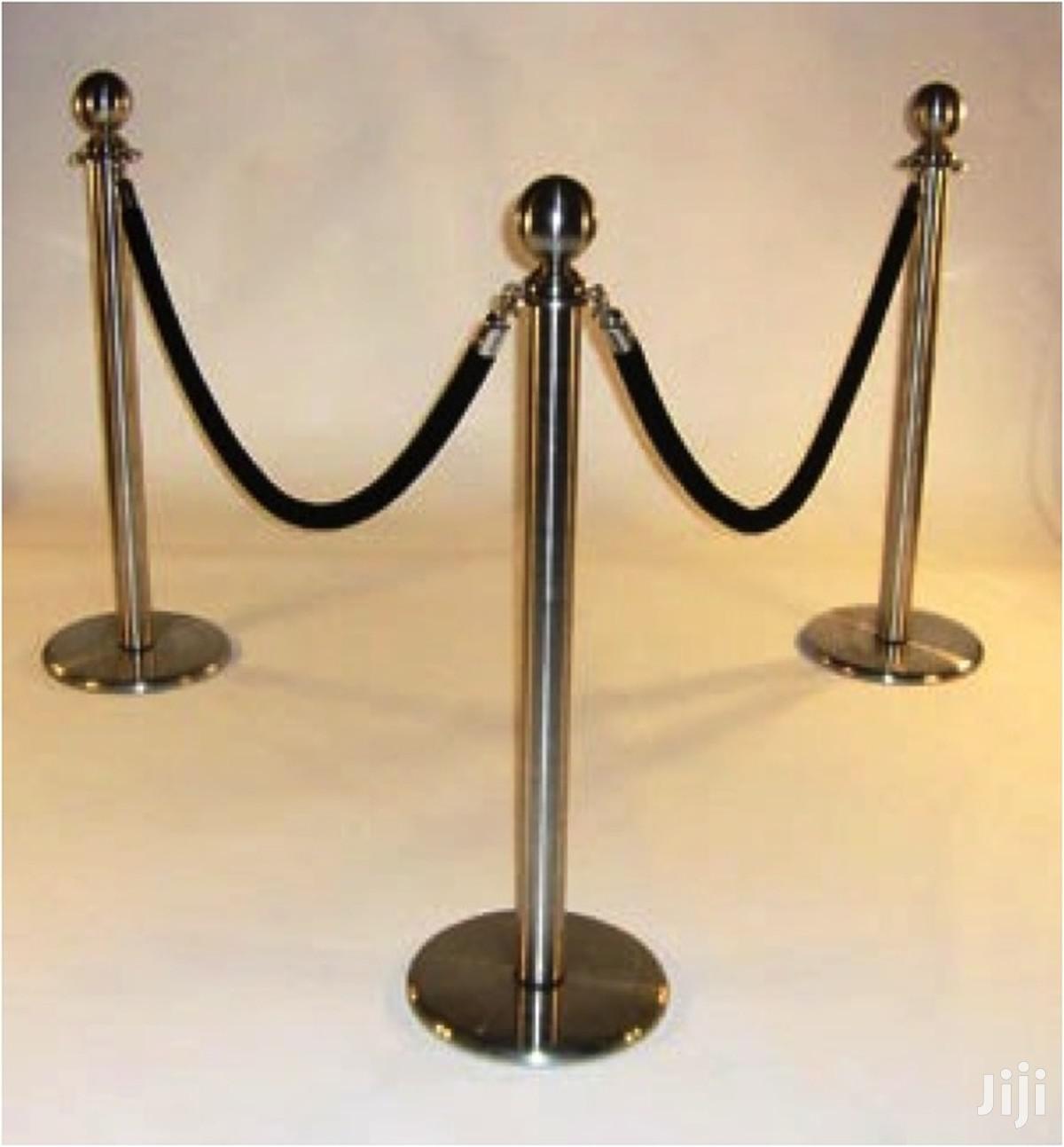 Stanchion Queue Barriers