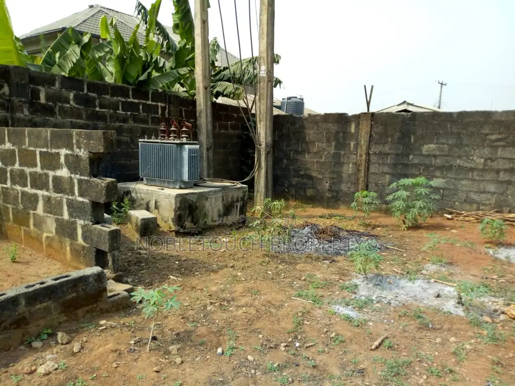 10bdrm House in Igando for Sale