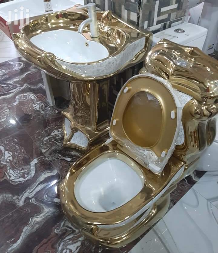 Golden Decor Toilet Set