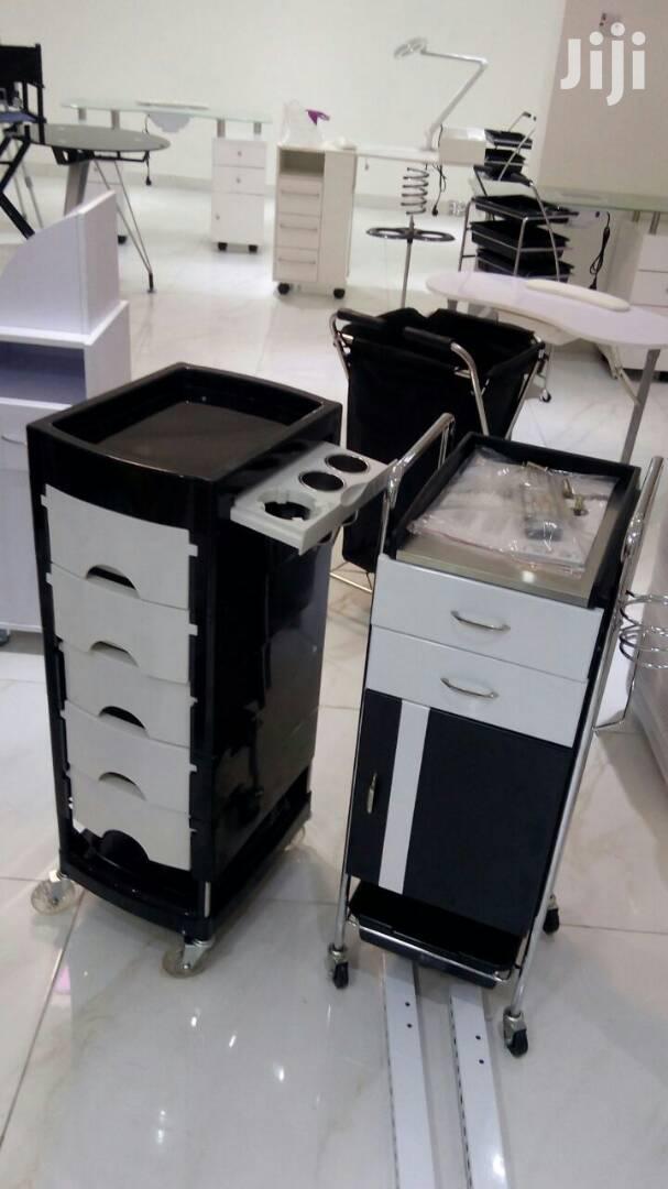 Quality Trolly For Salon