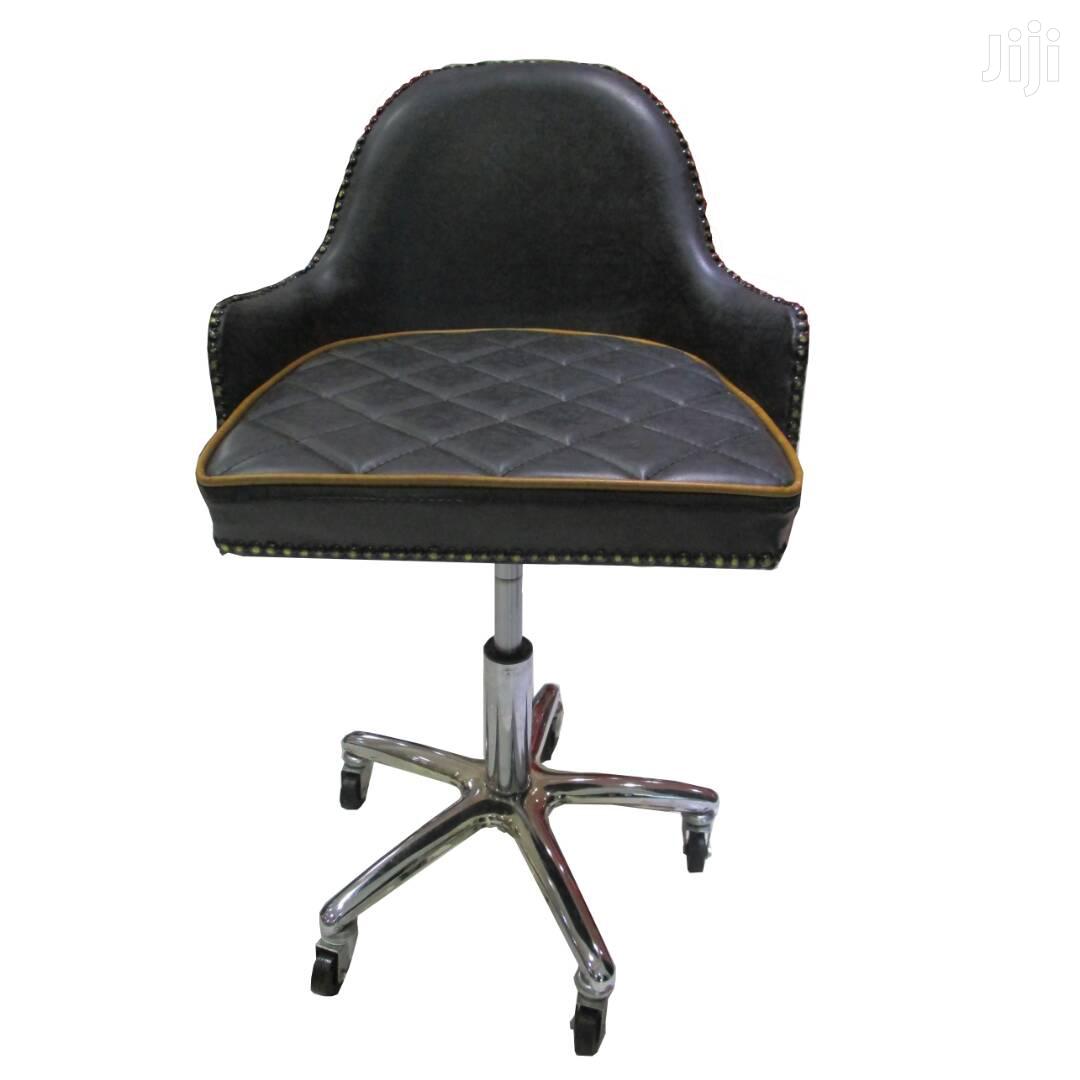 Adjustable Saloon Chair