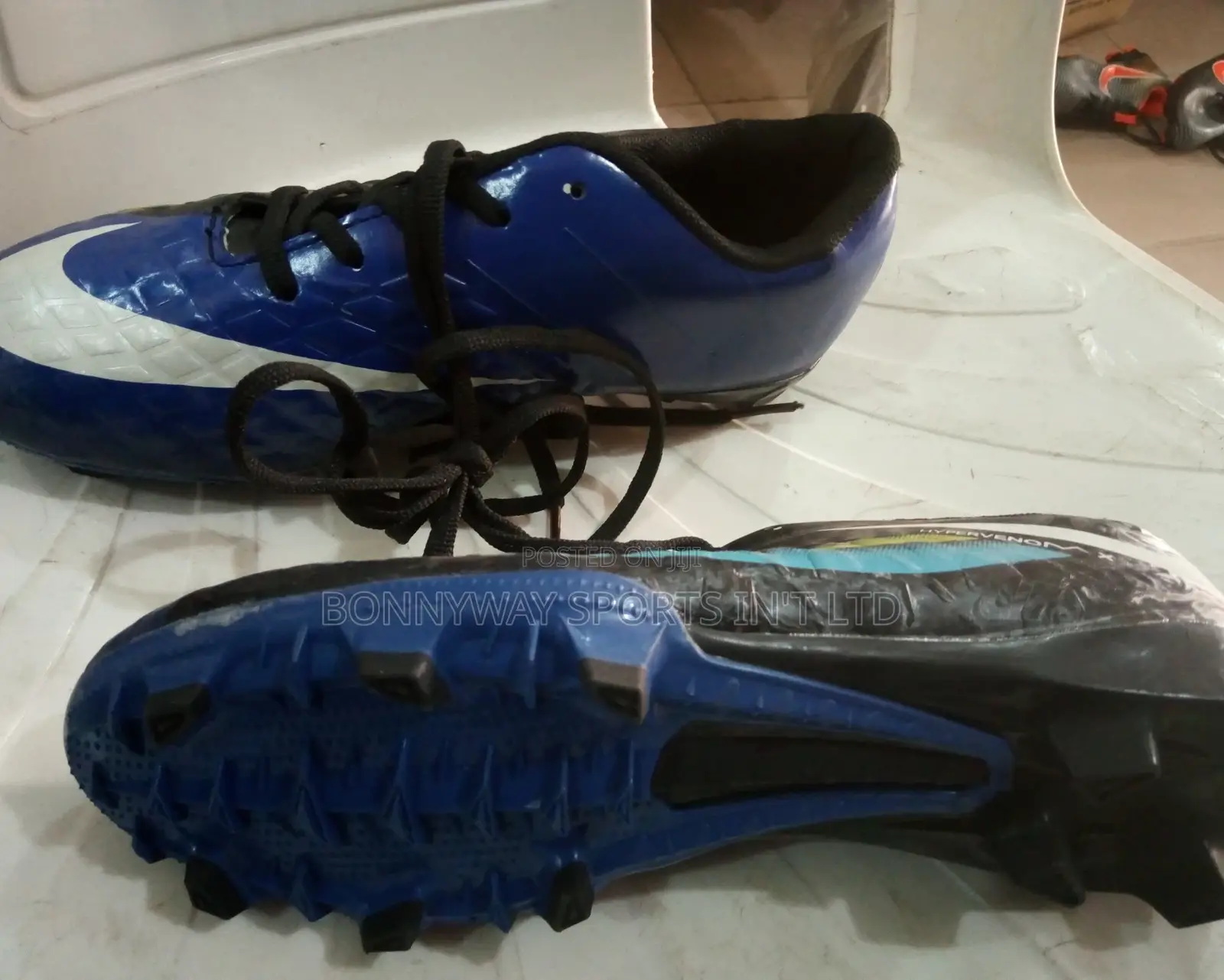 Nike Size 35 Hypervenom Children Boot Size 35