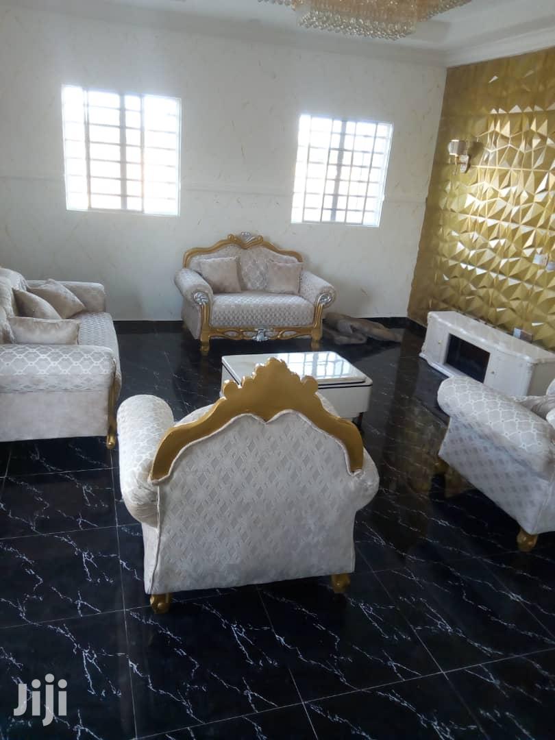 Modern 7 Seater Living Room Fabric Made Royal Sofa Chair.