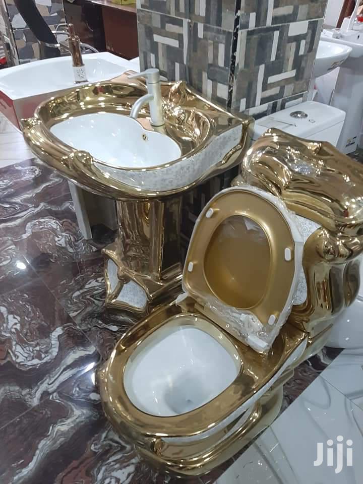 Golden Decor Toilet Set