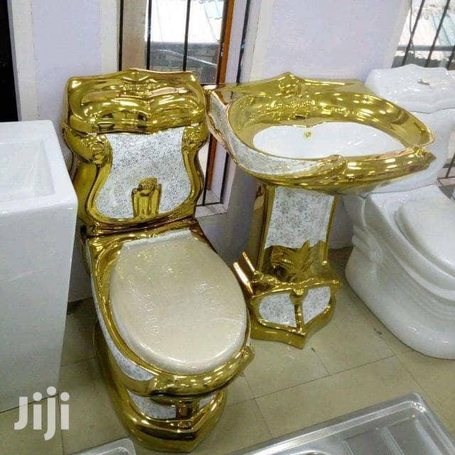 Golden Decor Toilet Set